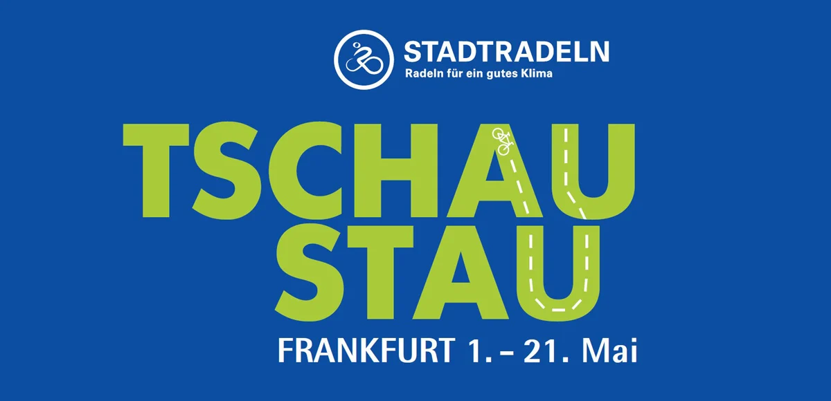 Tschau Stau in grünen Buchstaben vor blauem HIntergrund